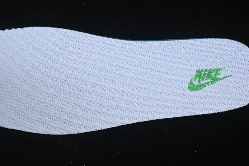 All categories Nk SB Dunk Series Nk SB Dunk Low High-end customized low-top sneakers Nike SB Dunk Low BAPE joint white army green Anniversary high-end customized low-top casual sneakers SC0601-465